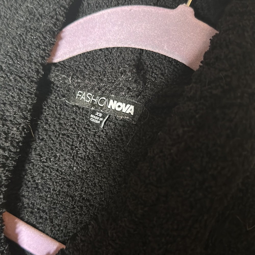 Black cozy sweater - Picture 3 of 6